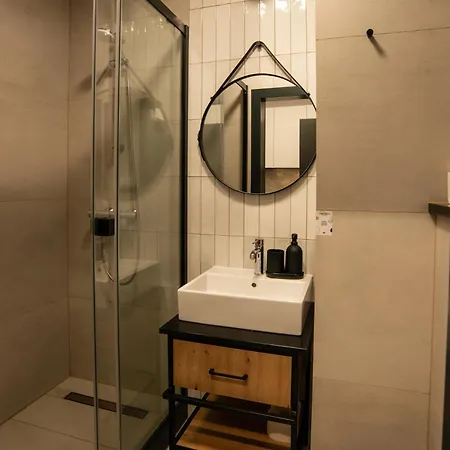 Ht Nest Coliving Apartman *