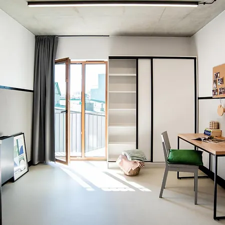 Ht Nest Coliving Warschau